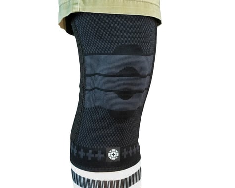 Old Bones Therapy Compression Knee Sleeve w/ Springs (Each) (Black) (M)